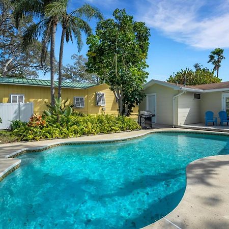 Sea Board Pool Home - Monthly Vacation Rental Clearwater Exterior photo